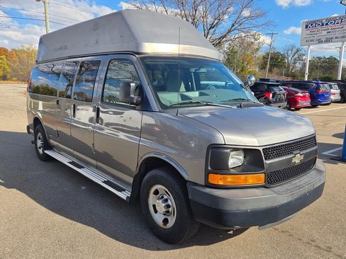 Used 2011 Chevrolet Express 3500 LS image 15