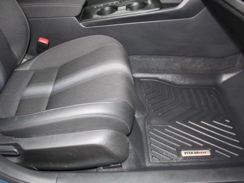 Used 2025 Honda Civic Sport image 14
