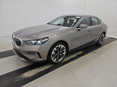 Certified 2026 BMW 530i image 1