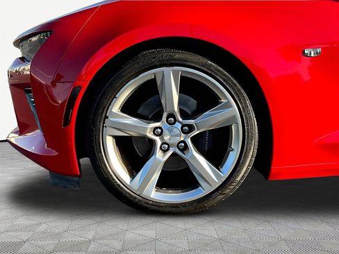 Used 2018 Chevrolet Camaro SS RWD image 34