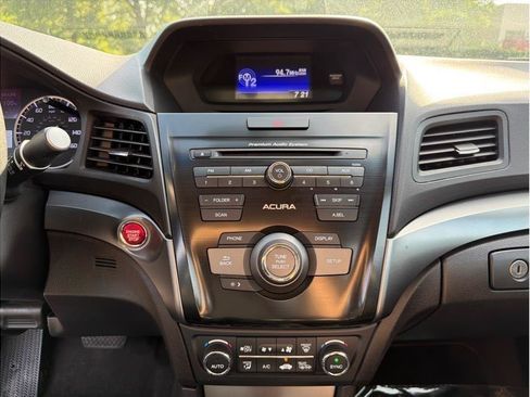 Used 2014 Acura ILX FWD image 15