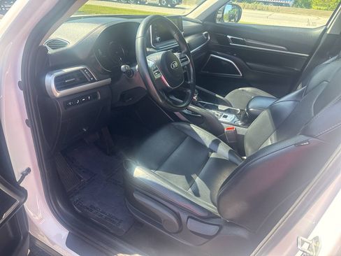 Used 2020 Kia Telluride LX AWD/4WD image 15