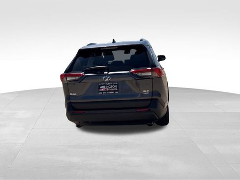 Used 2025 Toyota RAV4 XLE image 5