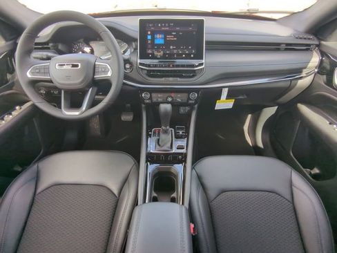 New 2026 Jeep Compass Latitude AWD/4WD image 17
