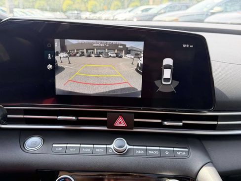 Used 2023 Hyundai Elantra Limited w/ Cargo Package FWD image 23