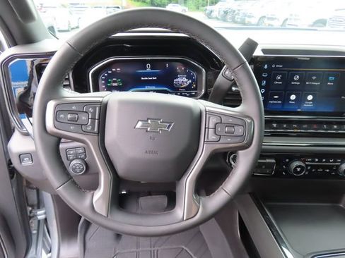 Certified 2025 Chevrolet Silverado 2500 ZR2 w/ Technology Package AWD/4WD image 19
