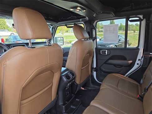 Used 2021 Jeep Wrangler Unlimited Sahara w/ Dual Top Group image 33
