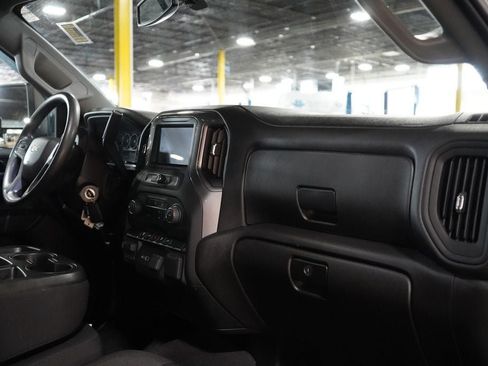 Used 2022 Chevrolet Silverado 2500 Custom w/ Custom Value Package AWD/4WD image 31
