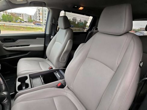 Used 2024 Honda Odyssey EX-L image 18