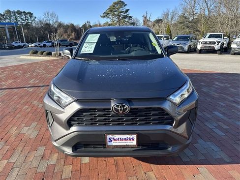 Used 2024 Toyota RAV4 LE image 31