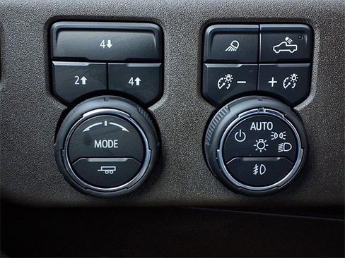 Used 2025 Chevrolet Silverado 2500 LT w/ All Star Edition image 18