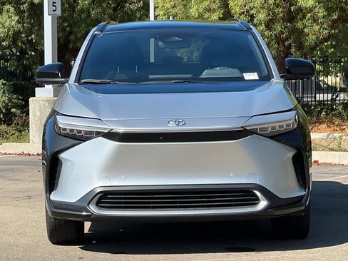 Certified 2023 Toyota bZ4X AWD image 9