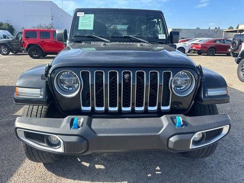 Used 2022 Jeep Wrangler Unlimited Sahara AWD/4WD image 2