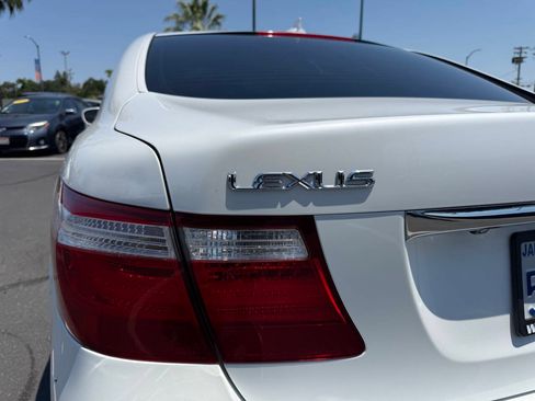 Used 2007 Lexus LS 460 RWD image 25