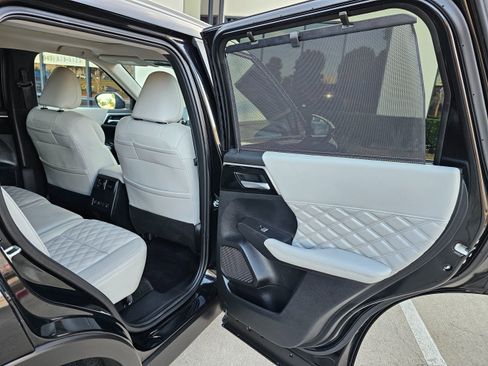 Used 2024 Mitsubishi Outlander SEL image 29