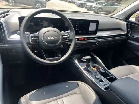 Used 2025 Kia Sorento S FWD image 22