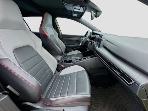 Used 2022 Volkswagen GTI Autobahn FWD image 20