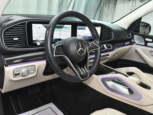 Used 2025 Mercedes-Benz GLE 450e 4MATIC w/ AMG Line Exterior image 23