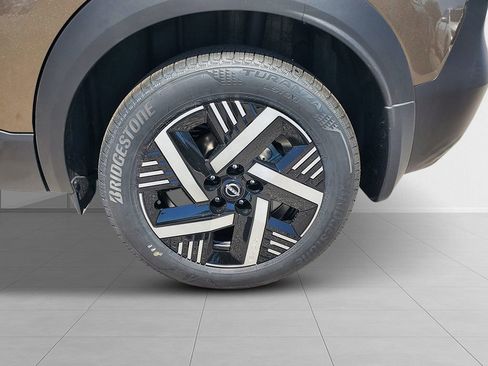 New 2026 Nissan Kicks SV w/ SV Premium Package FWD image 11