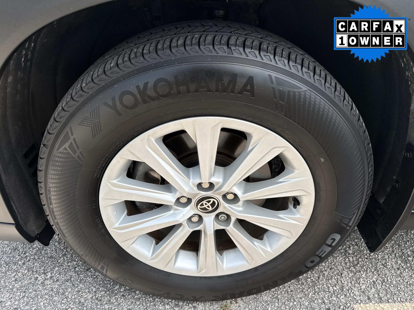 Used 2024 Toyota Grand Highlander AWD image 11