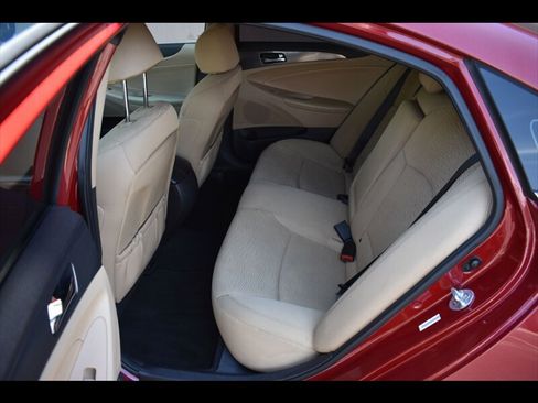 Used 2015 Hyundai Sonata Hybrid FWD image 19
