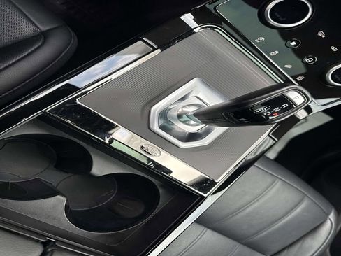 Used 2023 Land Rover Range Rover Evoque R-Dynamic S image 27