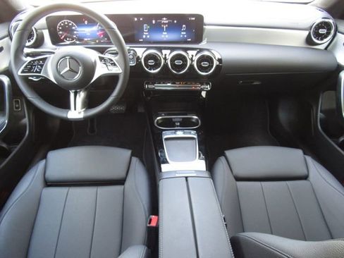 Used 2026 Mercedes-Benz CLA 250 4MATIC image 33