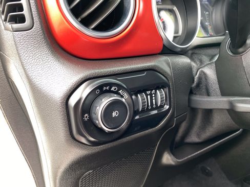 Used 2021 Jeep Wrangler Unlimited Rubicon AWD/4WD image 19