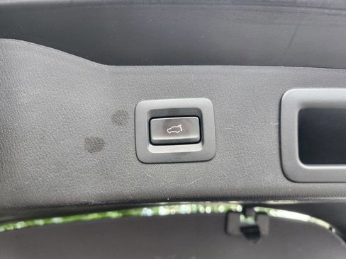 Used 2018 MAZDA CX-5 Touring w/ Preferred Equipment Package FWD image 7