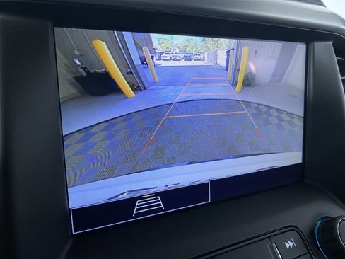 Certified 2023 GMC Acadia SLE w/ Driver Convenience Package image 6