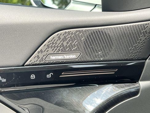 Certified 2025 BMW 530i xDrive w/ Premium Package image 30