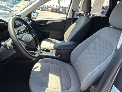 Certified 2022 Ford Escape SE w/ SE Sport Appearance Package AWD/4WD image 17