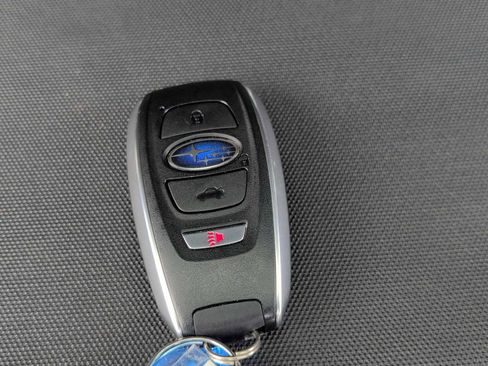 Used 2025 Subaru Crosstrek 2.5i Limited w/ Crosstrek Mirror Package image 33