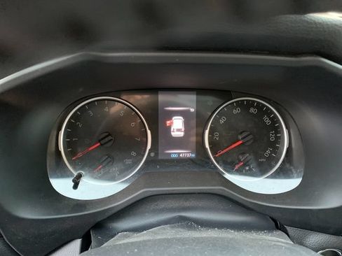 Used 2022 Toyota RAV4 XLE Premium AWD/4WD image 10