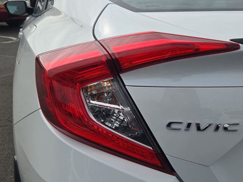 Certified 2021 Honda Civic Sport image 11