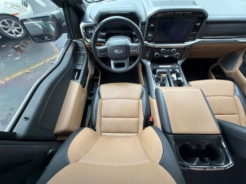 Used 2023 Ford F150 Lariat w/ Trailer Tow Package image 19