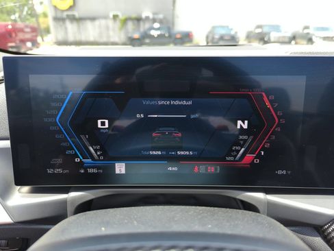 Used 2026 BMW M4 xDrive Competition AWD/4WD image 33
