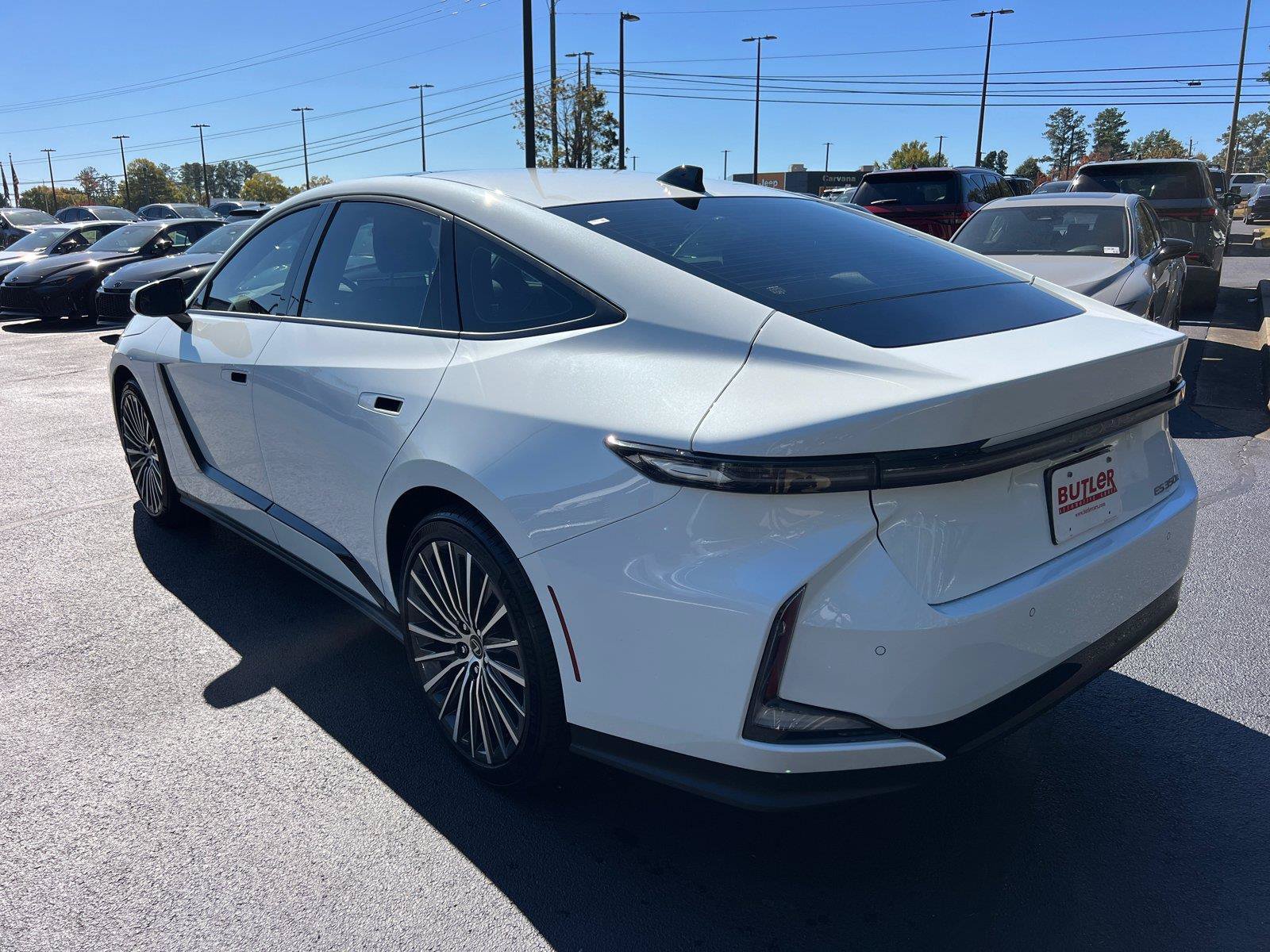 Used 2026 Lexus ES 350e w/ Convenience Package FWD image 7
