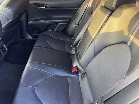 Used 2022 Toyota Camry XSE image 11