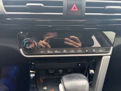 Used 2021 Kia Seltos EX image 12