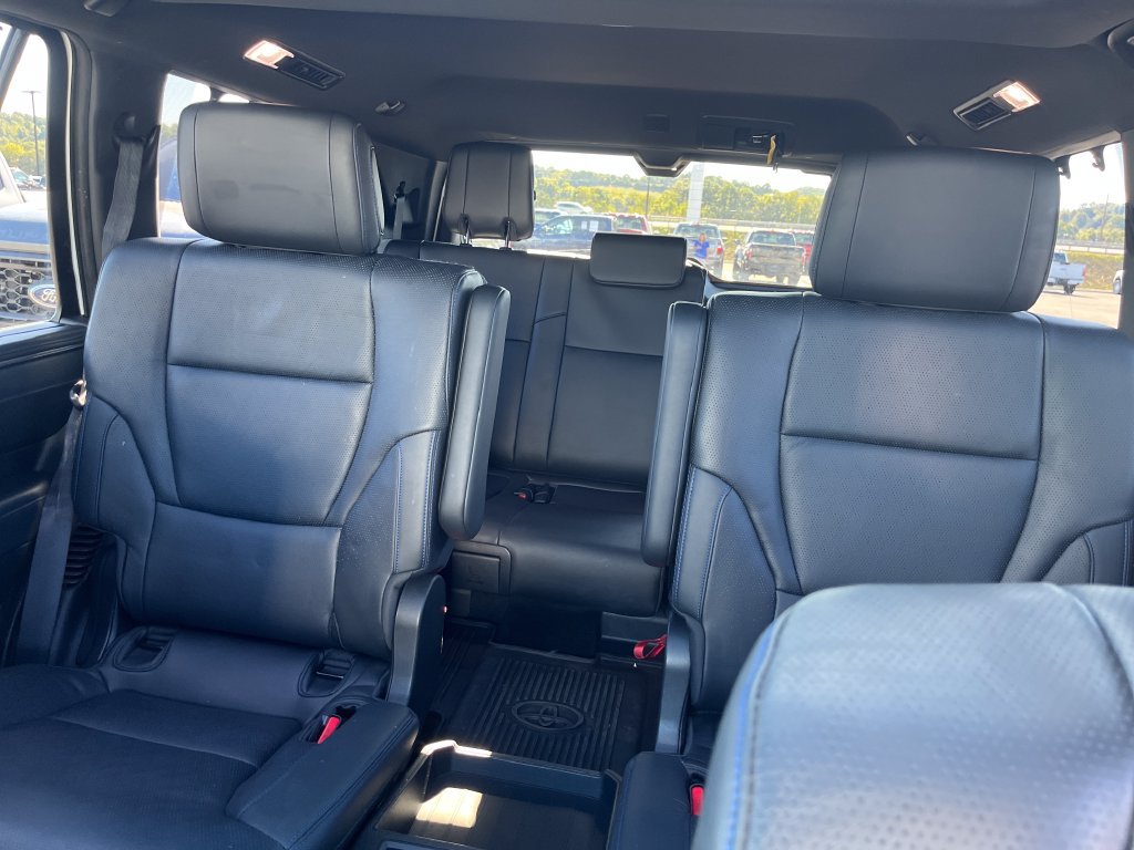 Used 2023 Toyota Sequoia Platinum AWD/4WD image 13