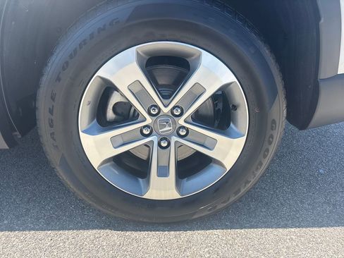 Used 2024 Honda Pilot EX-L image 29