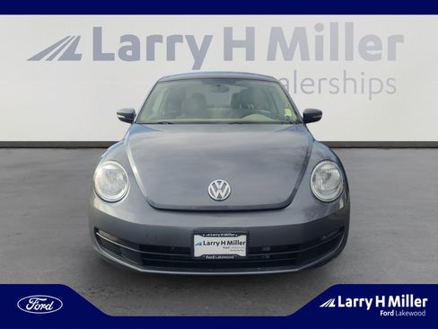 Used 2013 Volkswagen Beetle 2.5 image 8