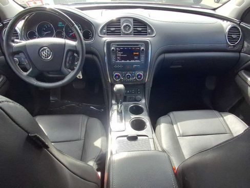 Used 2017 Buick Enclave Leather FWD image 10