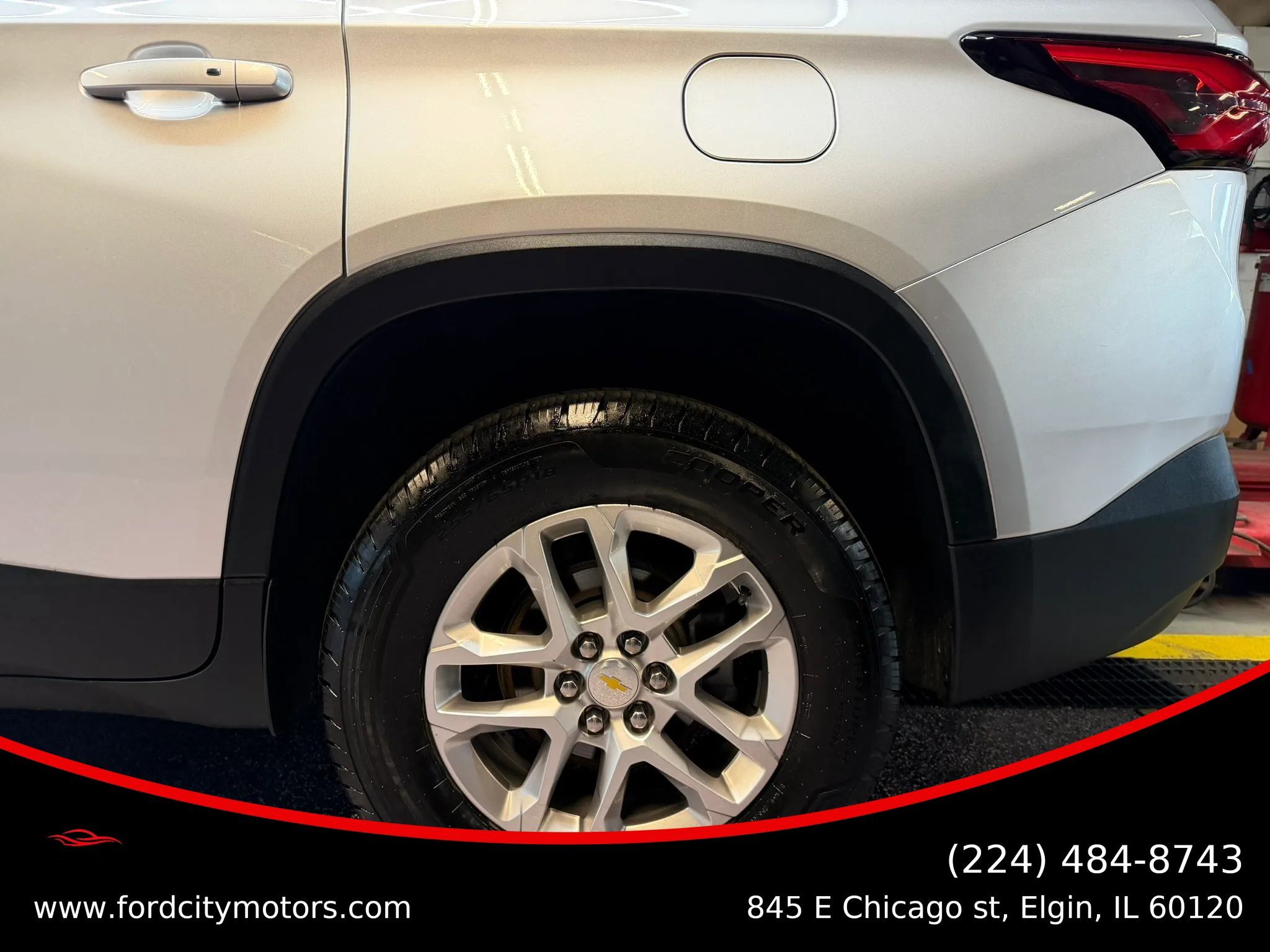 Used 2022 Chevrolet Traverse LS AWD/4WD image 38
