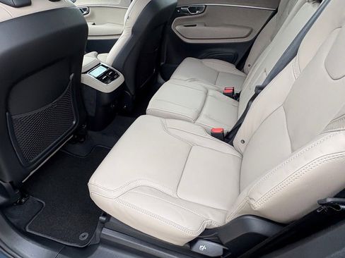 New 2026 Volvo XC90 B6 Ultra w/ Protection Package Premier image 18