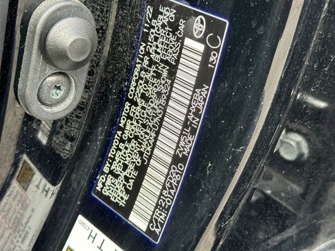 Used 2022 Toyota Prius LE image 17