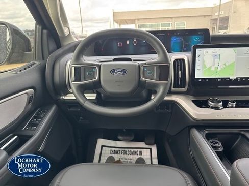 New 2025 Ford Expedition Active image 13