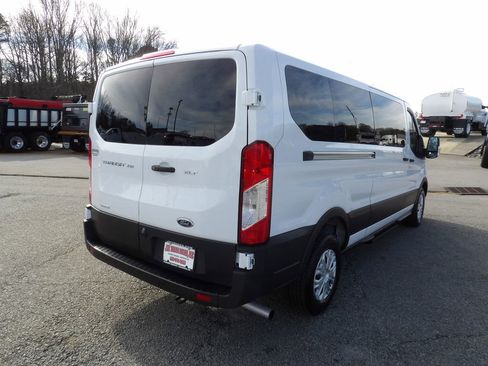 Used 2023 Ford Transit 350 XLT RWD image 7