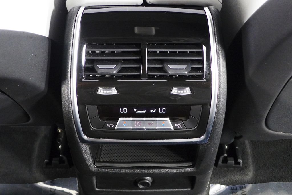 Used 2024 BMW X6 xDrive40i w/ Premium Package AWD/4WD image 22